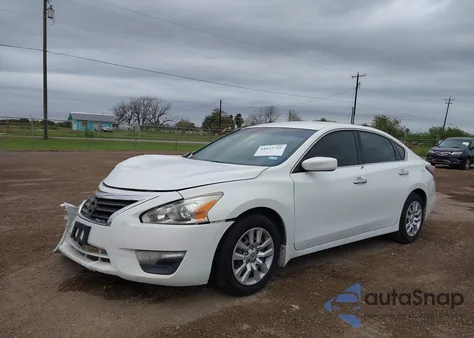 2015 Nissan Altima 2.5 S z USA, uszkodzony, nr VIN 1N4AL3AP6FN888067